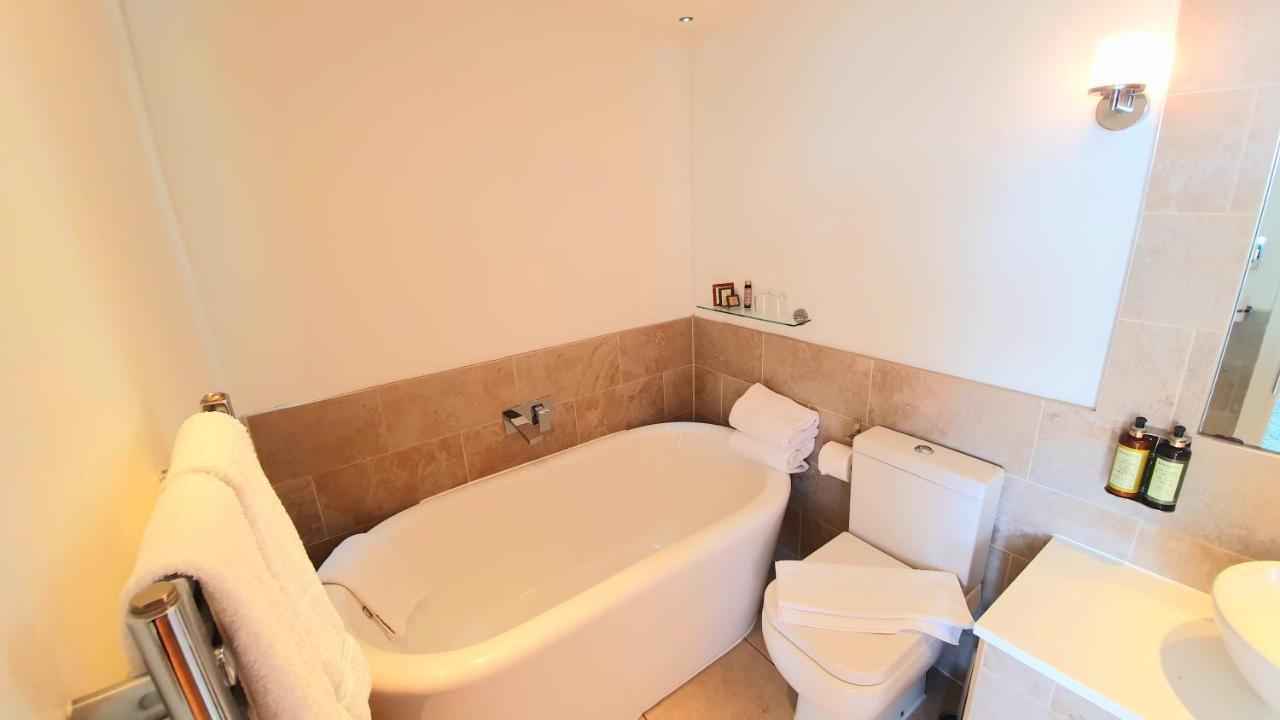Deluxe King Room Sea View