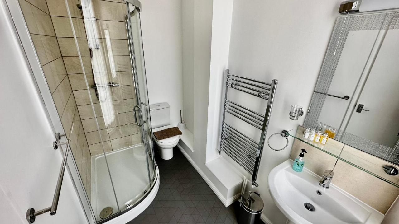 Double Room,1379161967:JPEG
