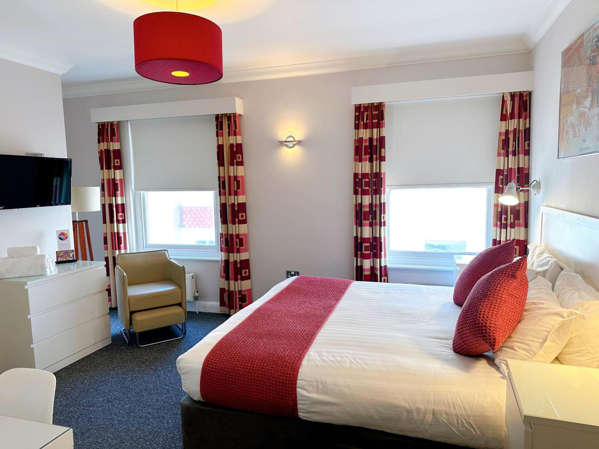 King Room Partial Sea View