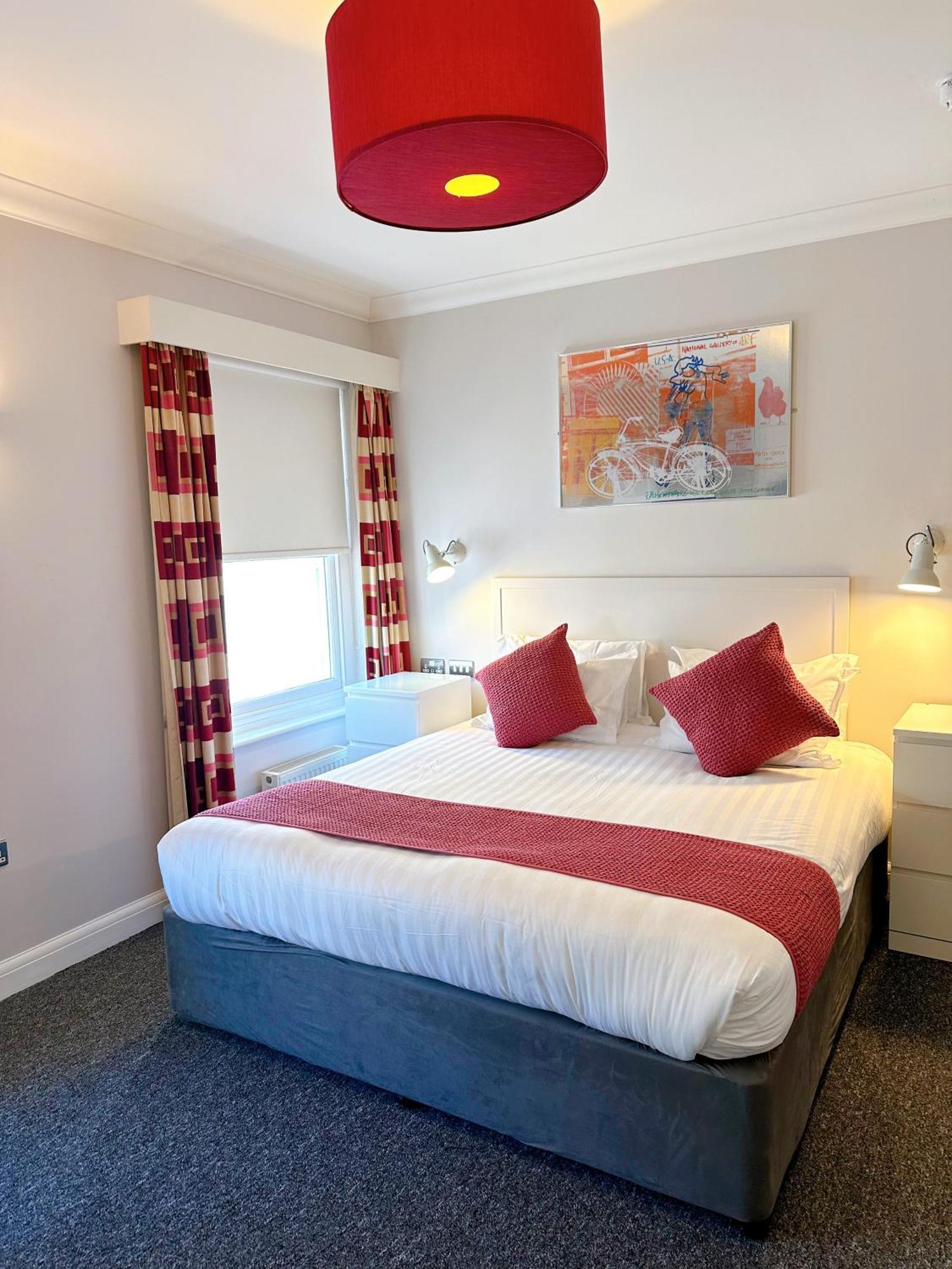 King Room Partial Sea View
