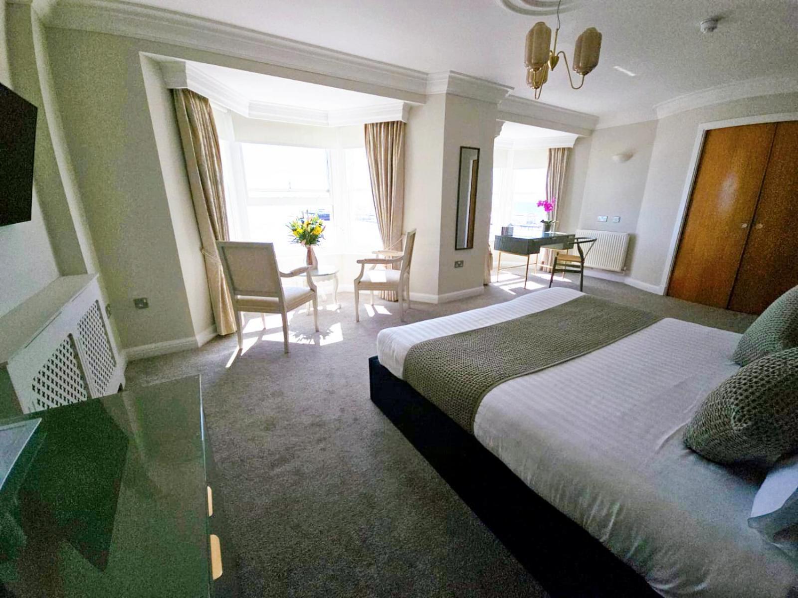 Superior King Room Sea View