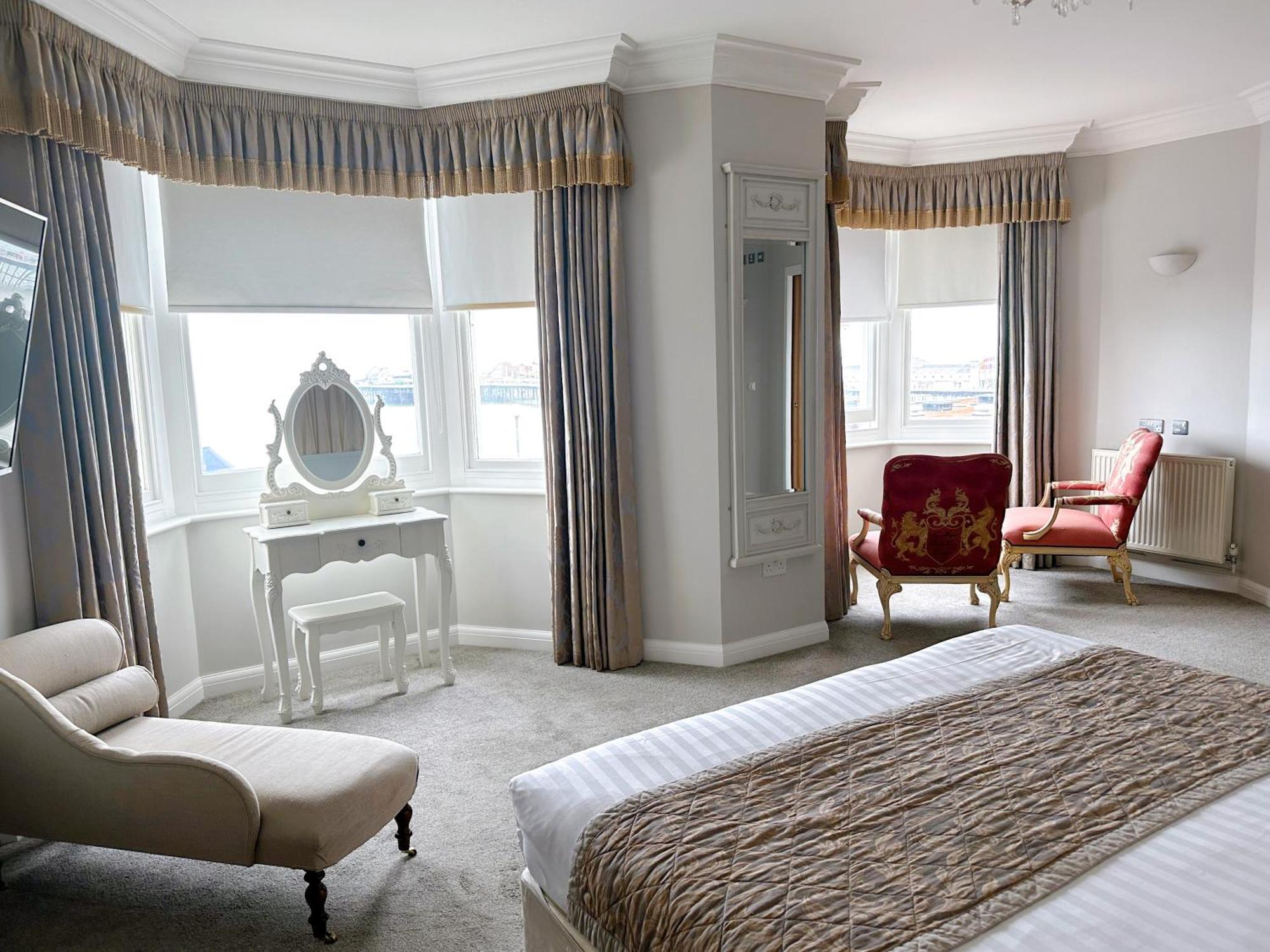 Superior King Room Sea View