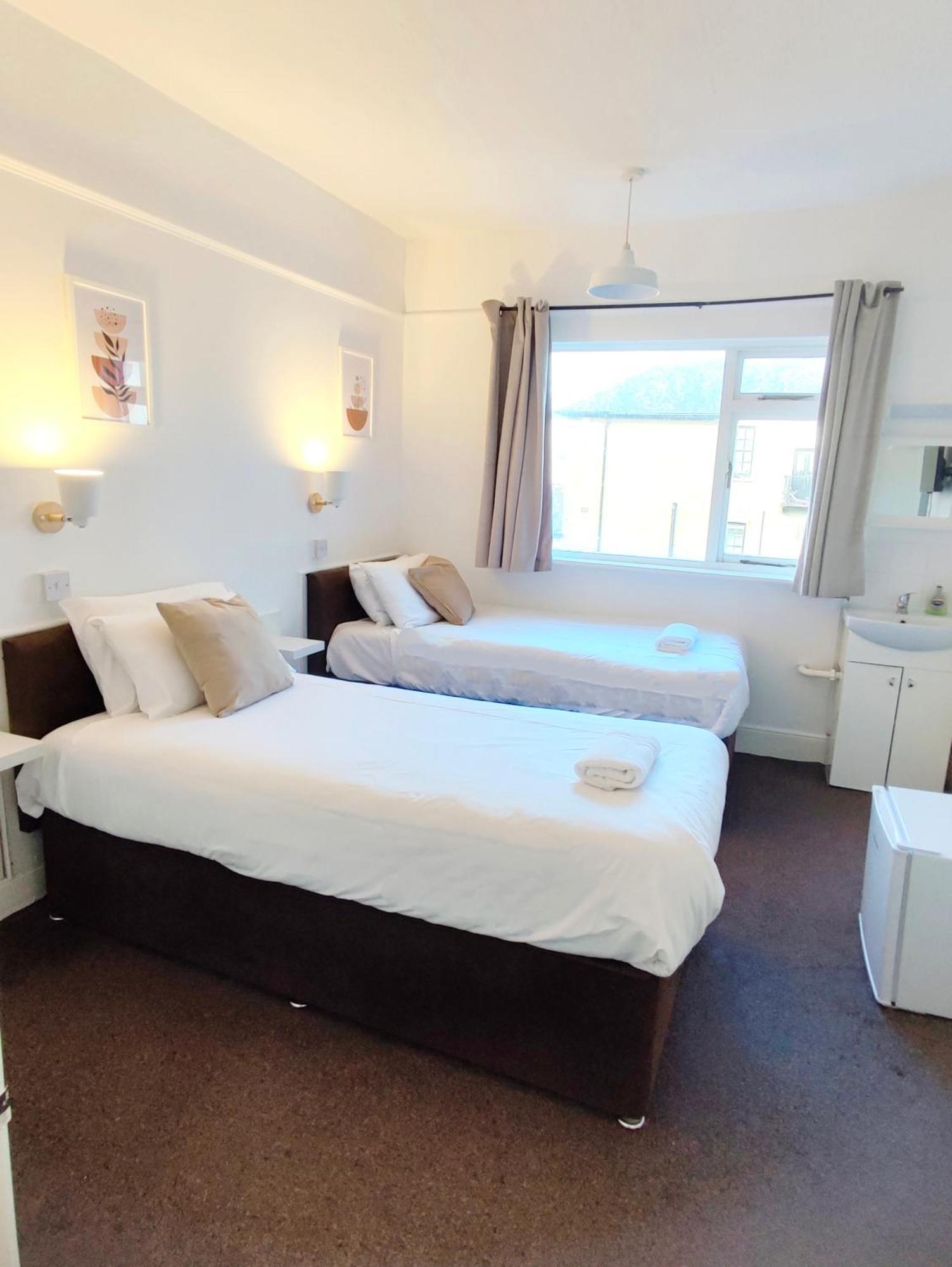 Standard Twin Room,1215373465:JPEG
