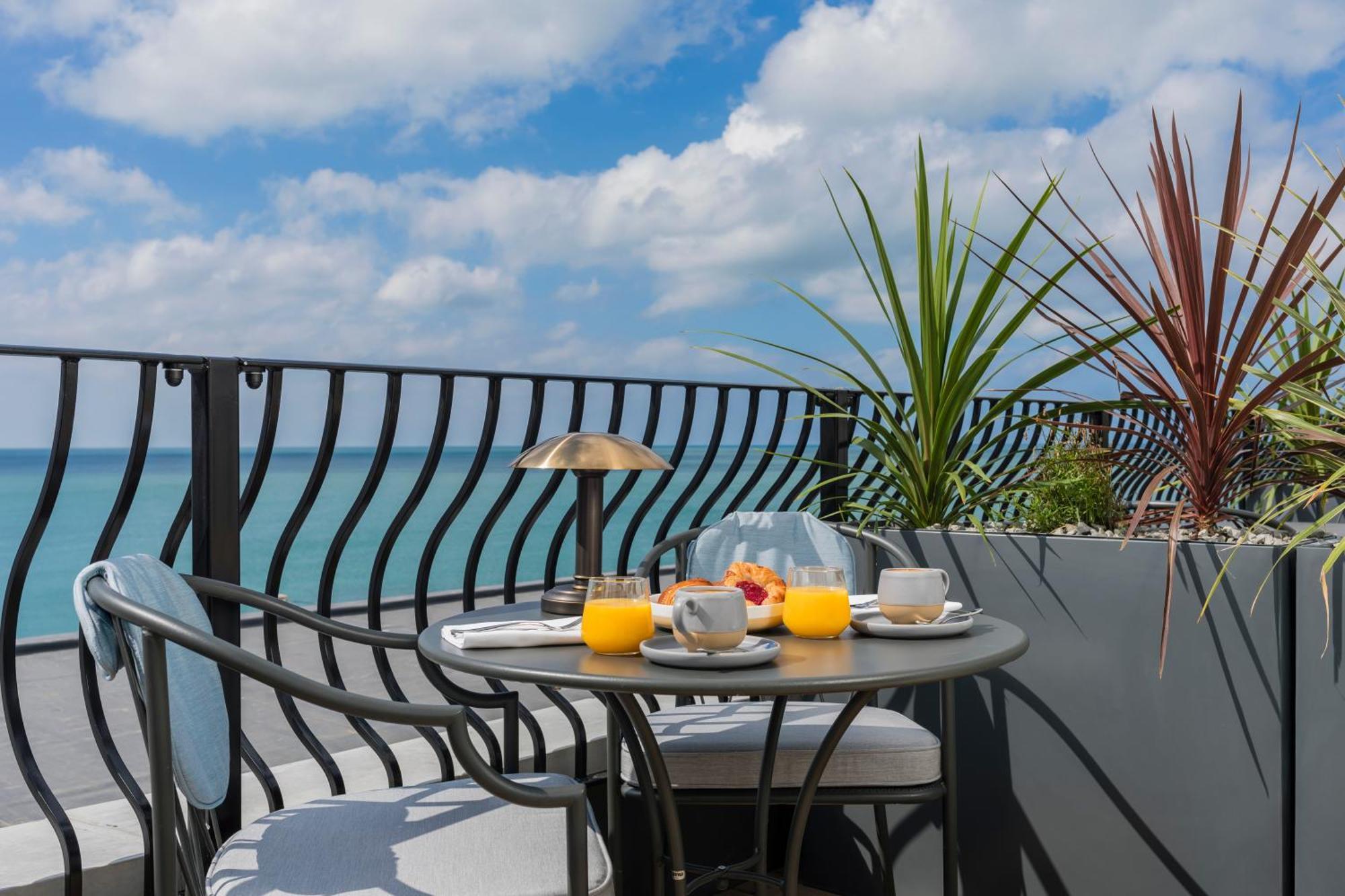 Superior Double Room with Sea View and Balcony