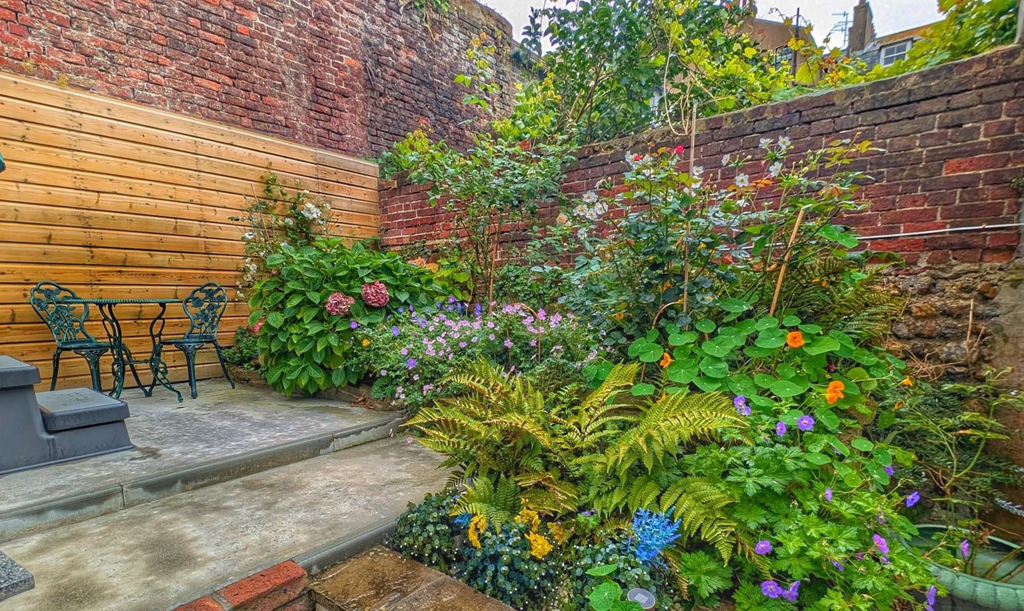 Garden Suite