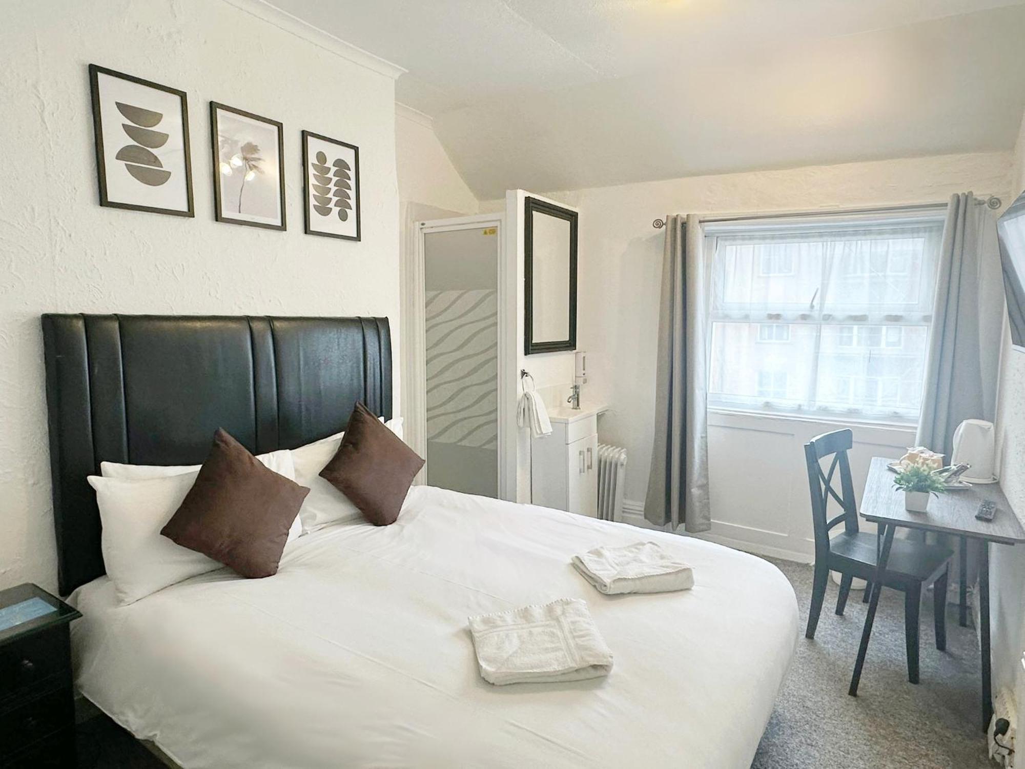 Double Room Shower