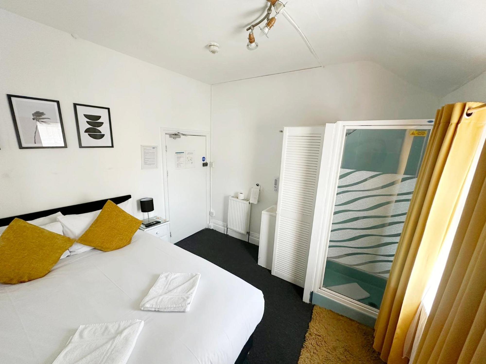 Double Room Shower