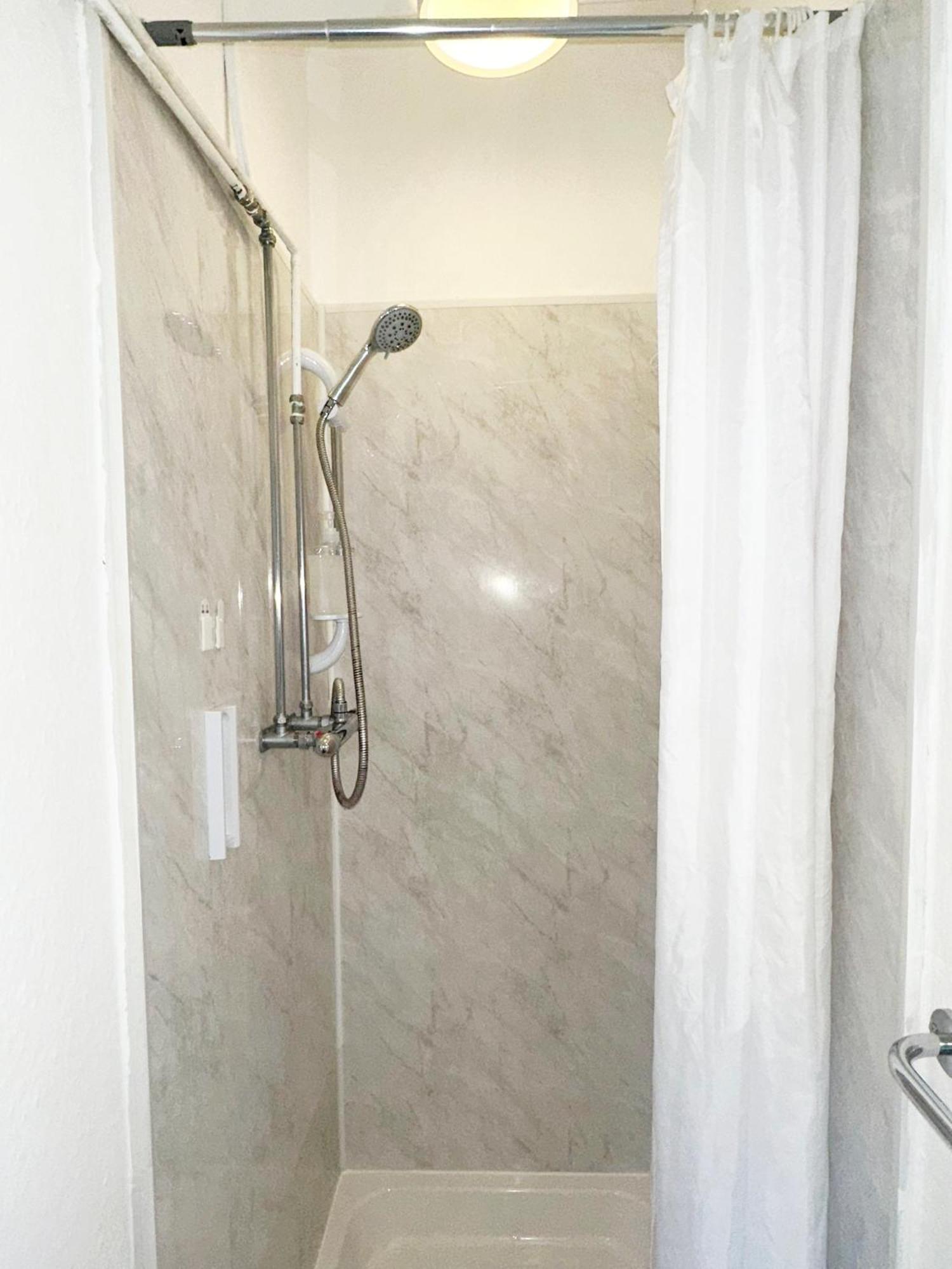 Double Room Shower