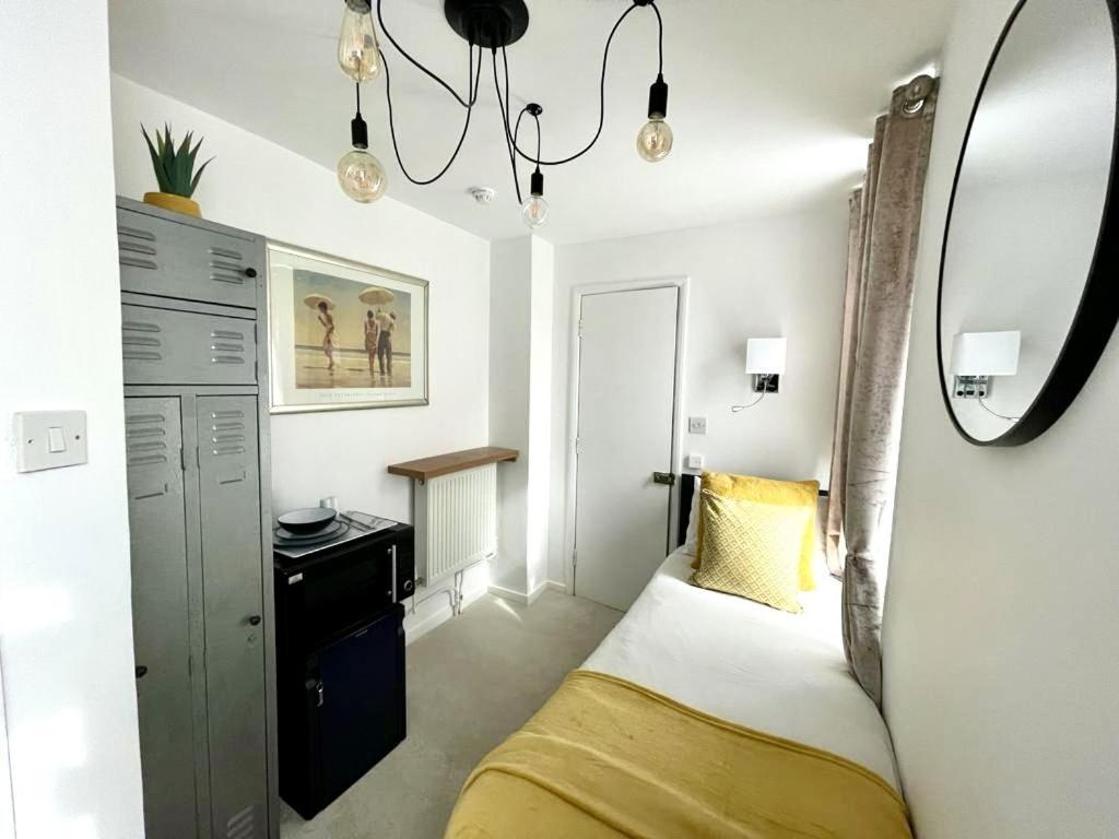 Small Single Room