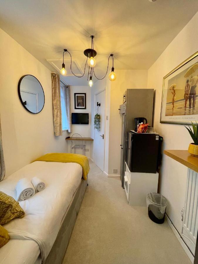 Deluxe Single Room