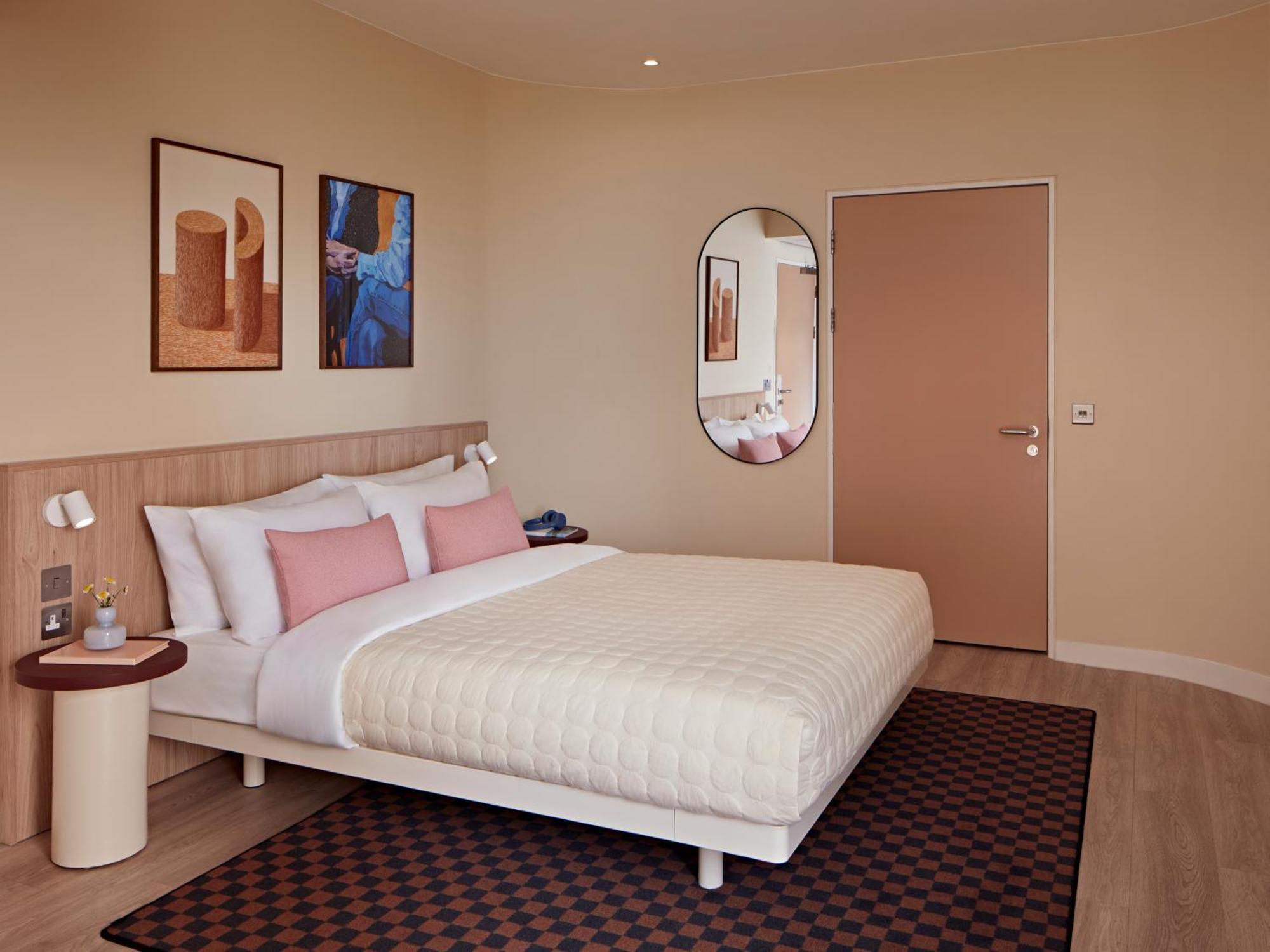 Medium Room - Accessible