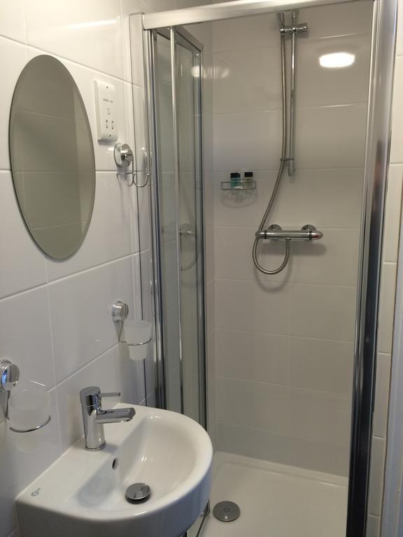 Double Room with Private Bathroom,191145514:JPEG