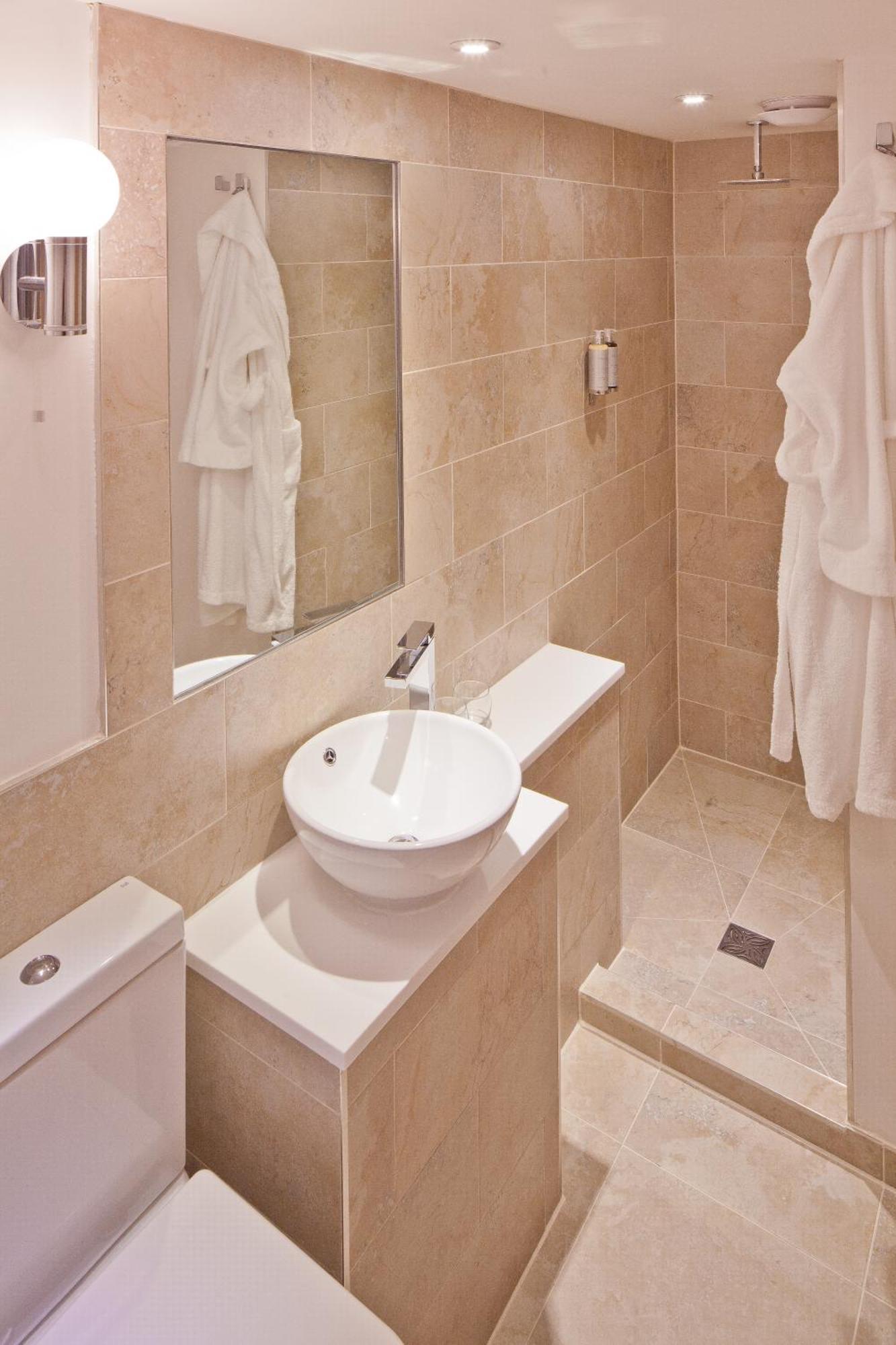 Deluxe King Room with Balcony and Sea View,1161905196:JPEG