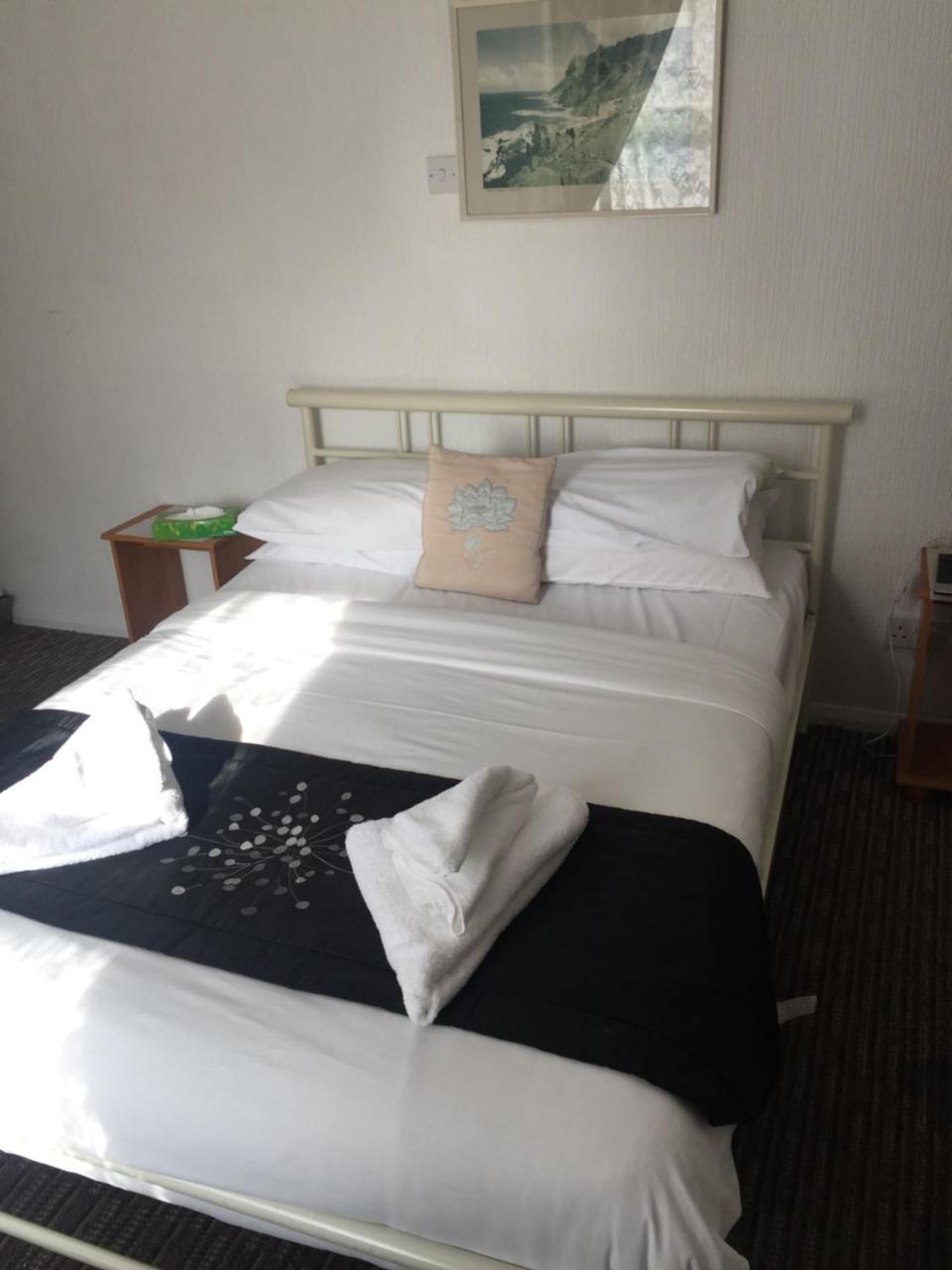 Double Room Private Bathroom