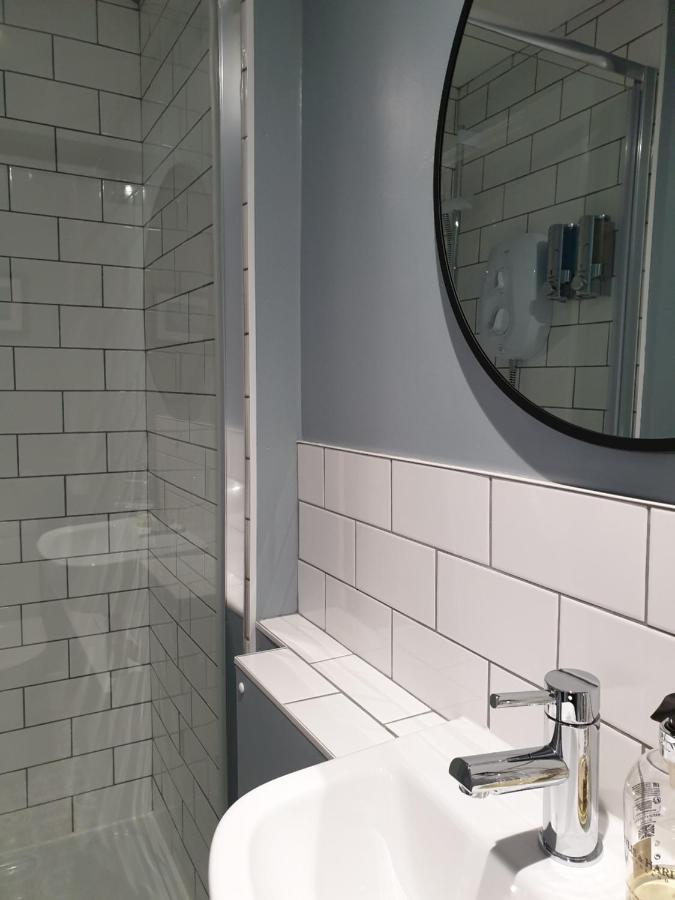 Large Double Room En-Suite Second Floor