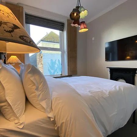27 Brighton Guesthouse-2