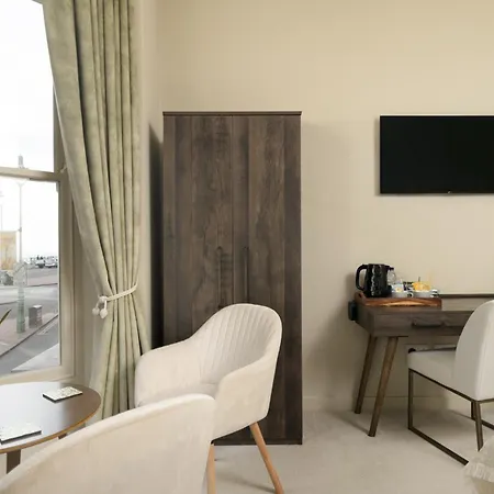 Kings Road Suites-2