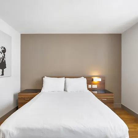The Mitre Hotel Brighton-3