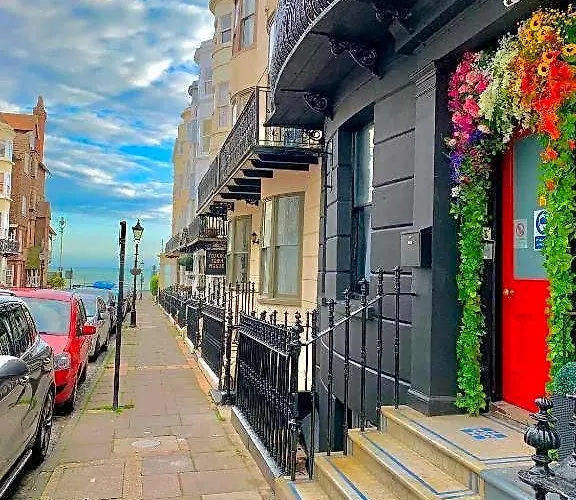 Blue Skye Guest House 8 Brighton