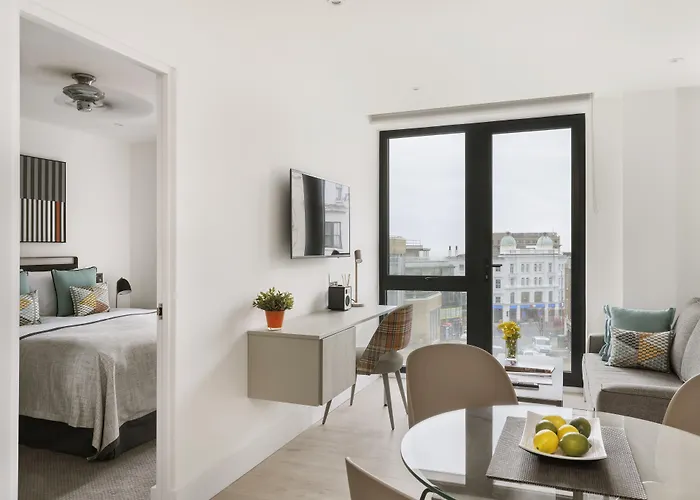 Q Square By Supercity Aparthotels Hove