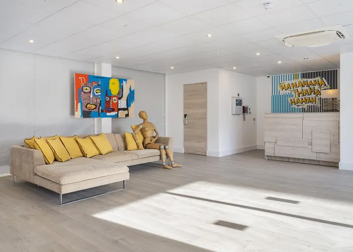 Q Square By Supercity Aparthotels Brighton
