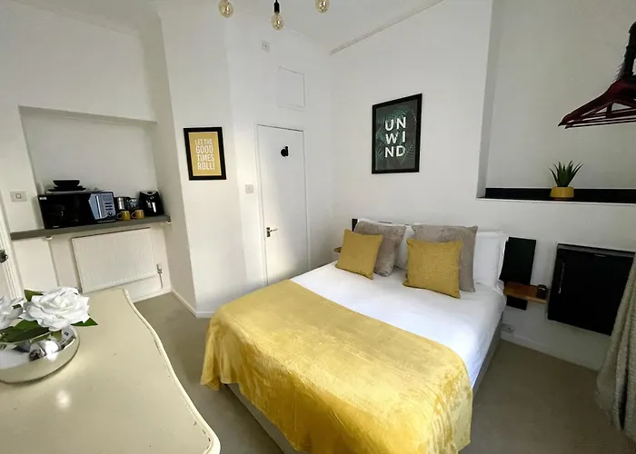 Blue Skye Guest House 8 Brighton
